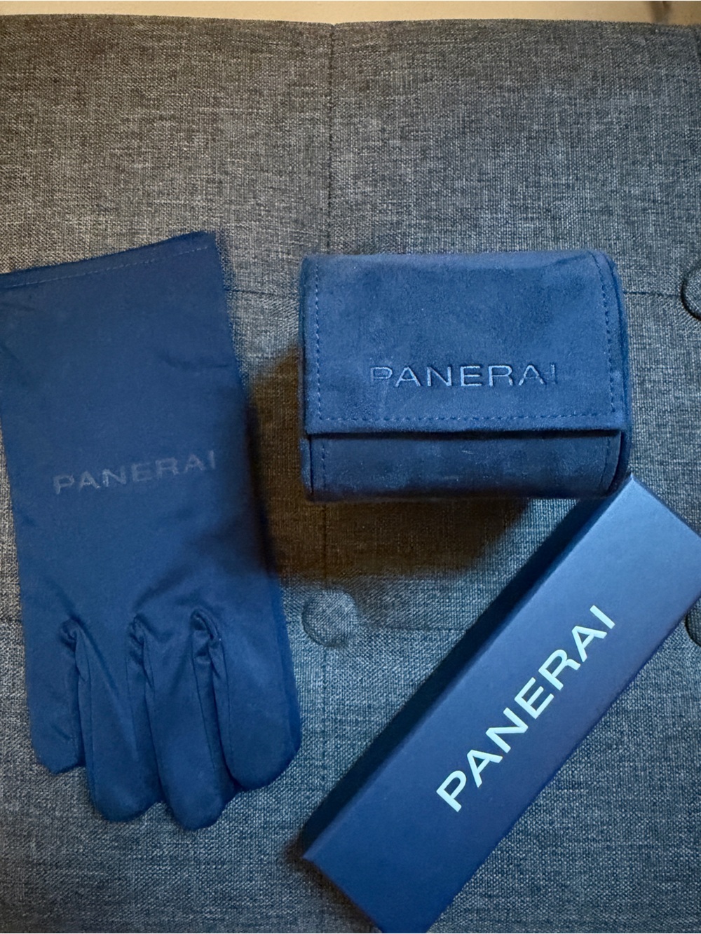 Panerai Travel Case - Microfiber Gloves (M) and Band Box